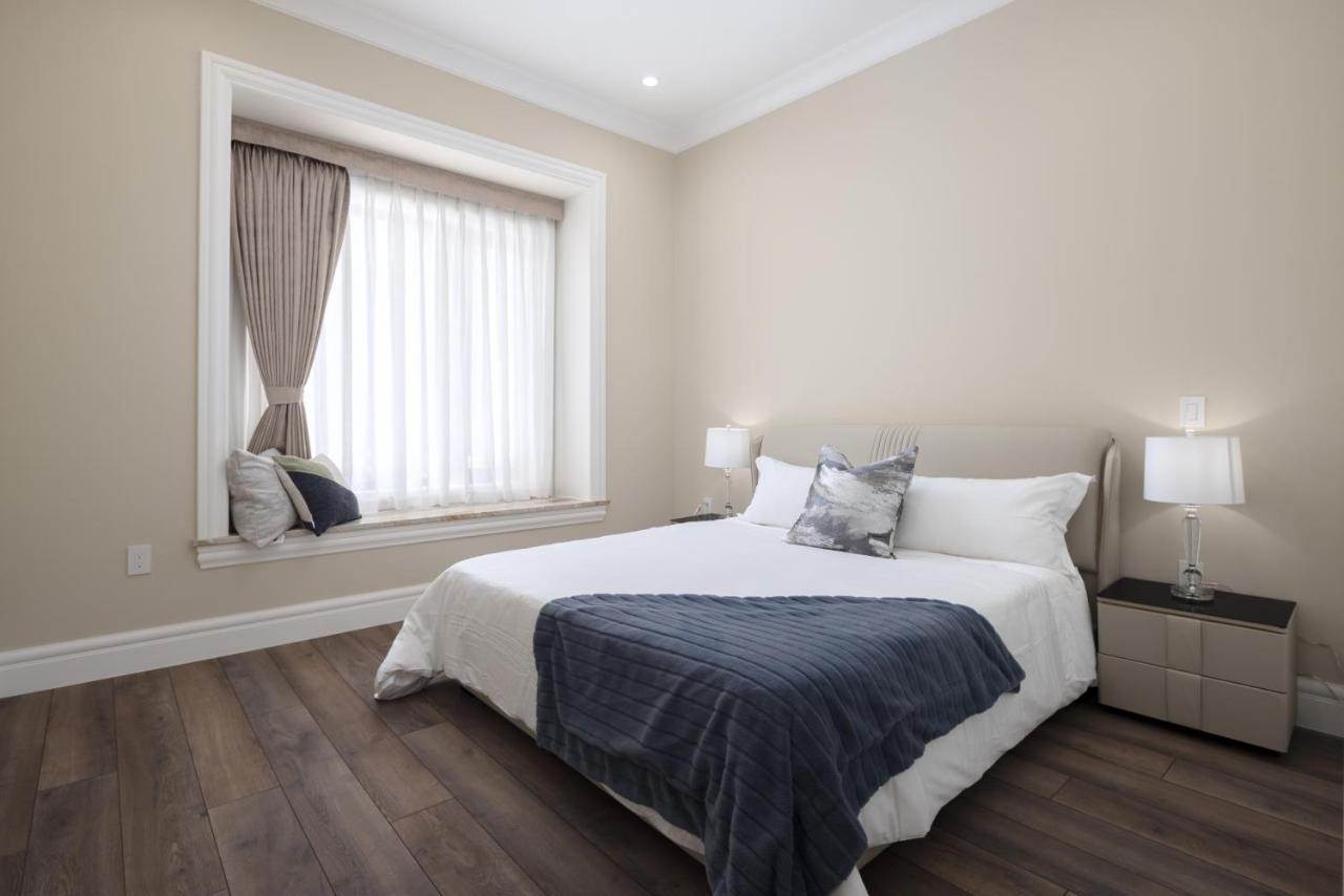 Vancouver Vacation Home Richmond Bagian luar foto